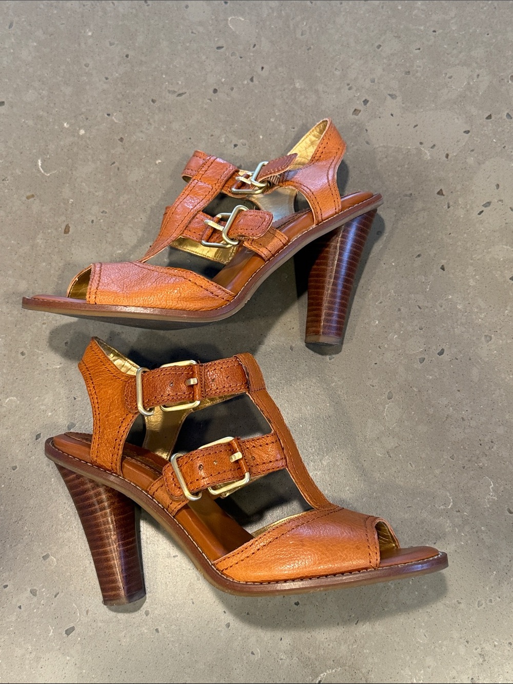Banana Republic Nina T-Strap Buckle Heeled Sandal in Vintage Caramel